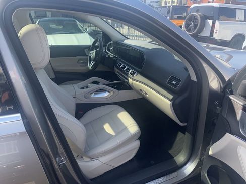 Used 2020 Mercedes-Benz GLS 450 4MATIC image 30