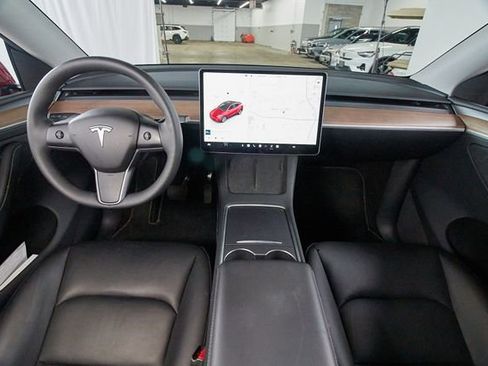Used 2024 Tesla Model Y Long Range AWD/4WD image 6