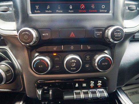Used 2019 RAM 1500 Big Horn AWD/4WD image 30