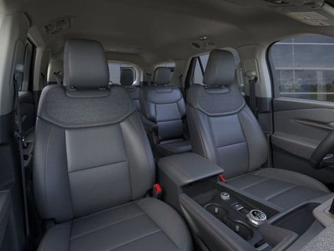 New 2025 Ford Explorer Active w/ Active Comfort Package image 10