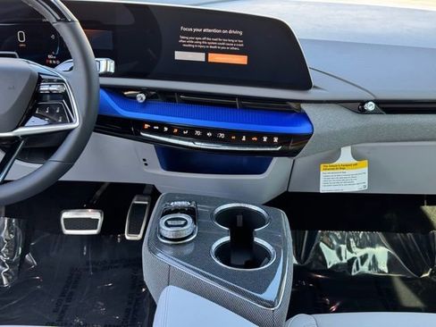 New 2025 Cadillac Optiq Luxury 1 AWD/4WD image 27