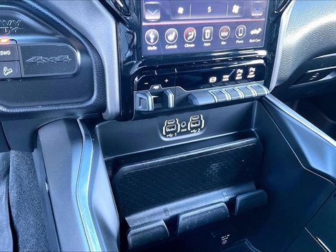 Used 2021 RAM 2500 Laramie w/ Night Edition AWD/4WD image 25