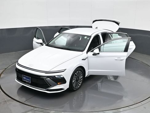 Certified 2025 Hyundai Sonata SEL image 30