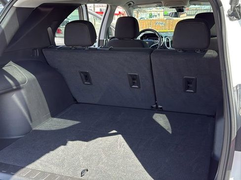 Used 2022 Chevrolet Equinox LT image 11