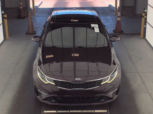 Used 2019 Kia Optima LX w/ LX Premium Package FWD image 2