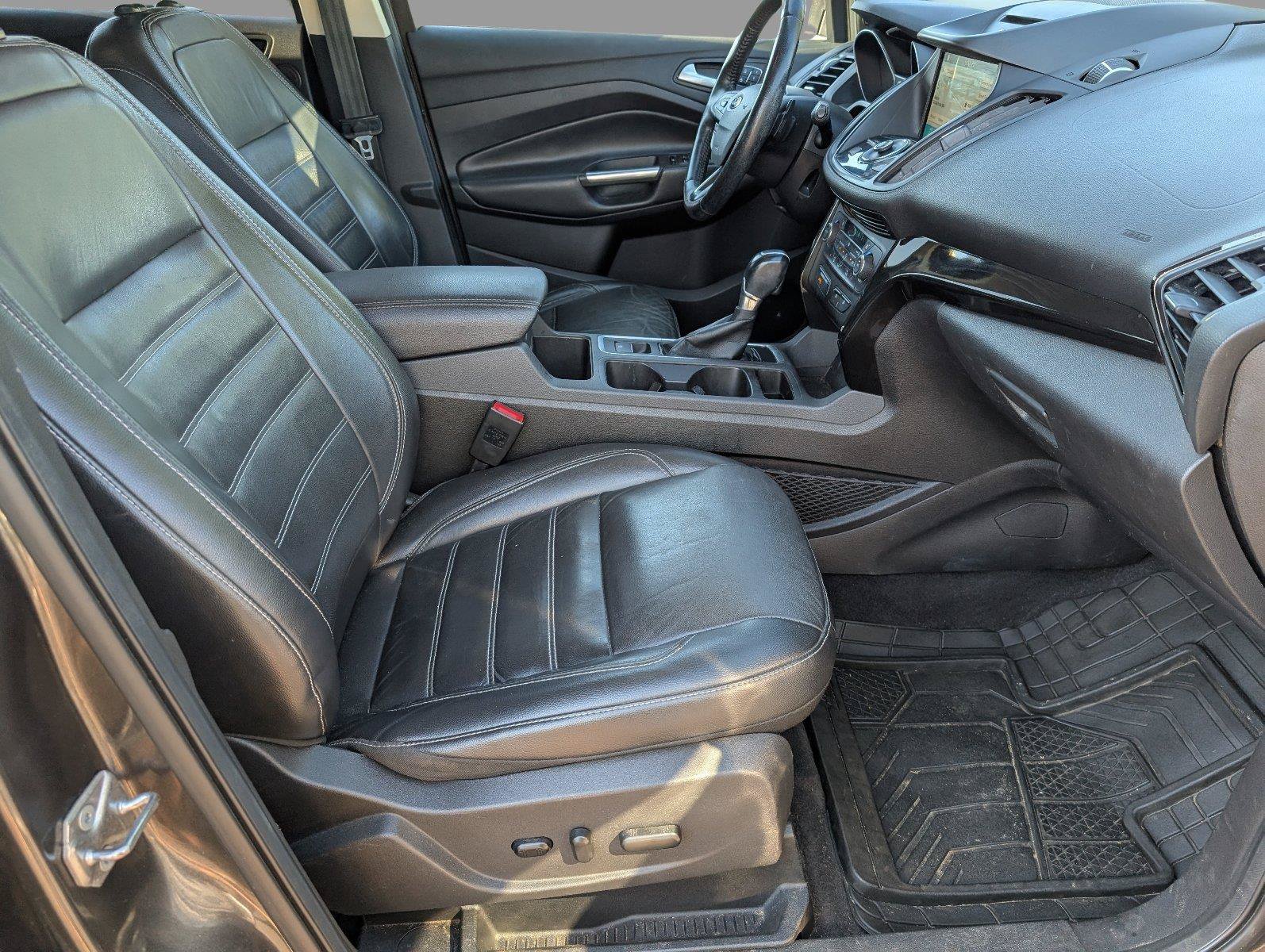 Used 2017 Ford Escape Titanium AWD/4WD image 40