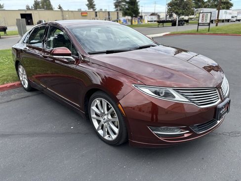 Used 2015 Lincoln MKZ FWD image 3