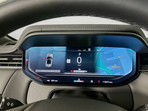 Used 2025 Land Rover Range Rover Sport SE image 13