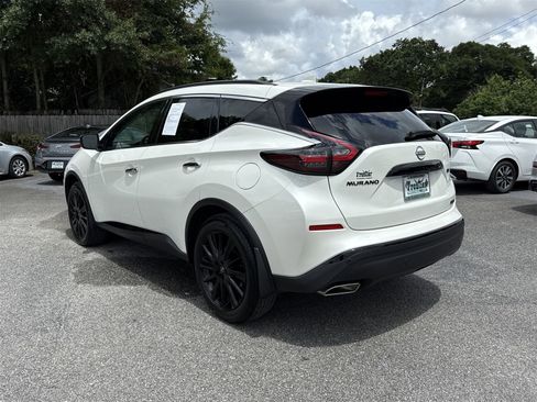 Used 2024 Nissan Murano SV w/ SV Midnight Edition Package image 3