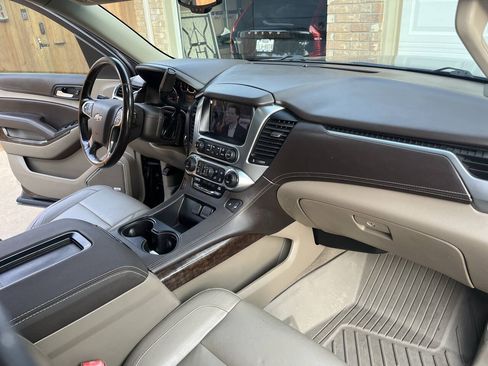 Used 2019 Chevrolet Tahoe LT AWD/4WD image 16