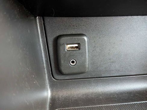 Used 2018 Chevrolet Colorado ZR2 image 30