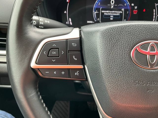 Used 2025 Toyota Grand Highlander AWD image 24