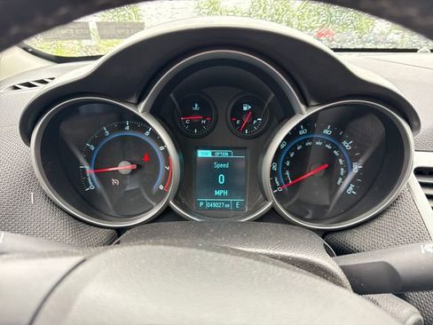 Used 2014 Chevrolet Cruze LT FWD image 21