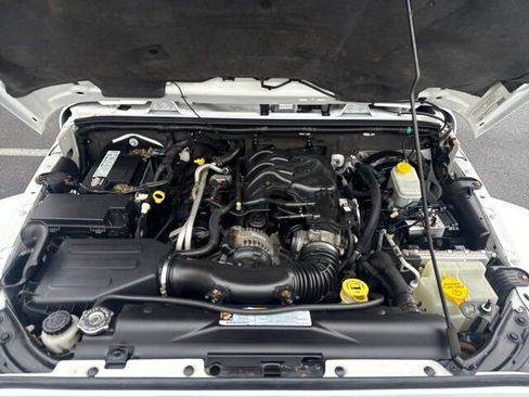 Used 2012 Jeep Wrangler Unlimited Sahara w/ Dual Top Group image 19