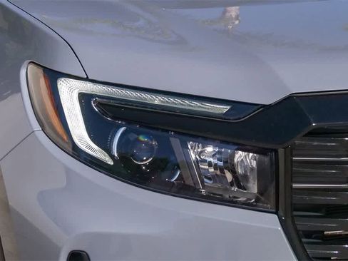 Used 2023 Honda Ridgeline Black Edition image 4