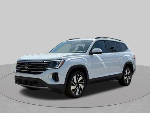 Used 2024 Volkswagen Atlas SE AWD/4WD image 9