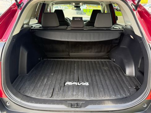Used 2022 Toyota RAV4 XLE FWD image 39