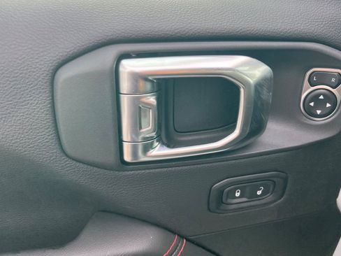 New 2026 Jeep Wrangler Unlimited Rubicon w/ Dual Top Group image 10