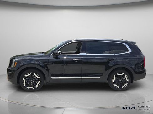 Certified 2024 Kia Telluride S FWD image 3