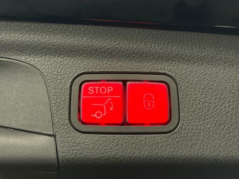 Used 2023 Mercedes-Benz GLE 450 4MATIC image 16