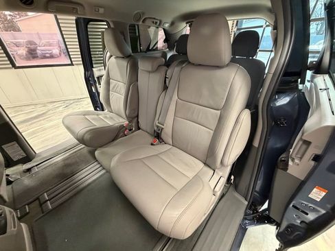 Used 2016 Toyota Sienna XLE Premium image 9
