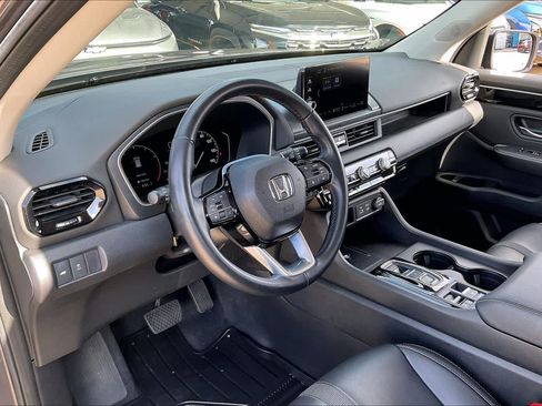 Used 2023 Honda Pilot EX-L image 17