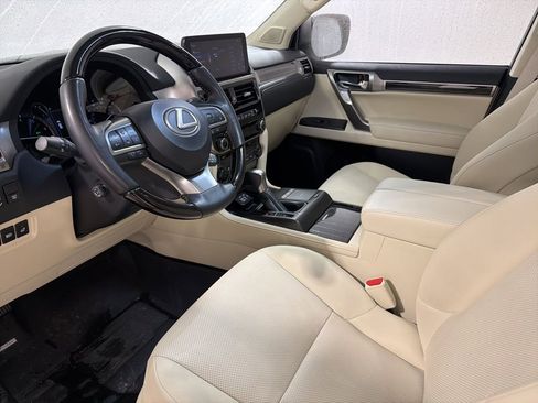 Used 2023 Lexus GX 460 Premium w/ Premium Plus Package image 10