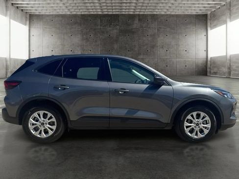 Used 2025 Ford Escape Active w/ Cold Weather Package FWD image 4
