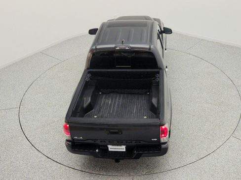Used 2019 Toyota Tacoma Limited AWD/4WD image 28