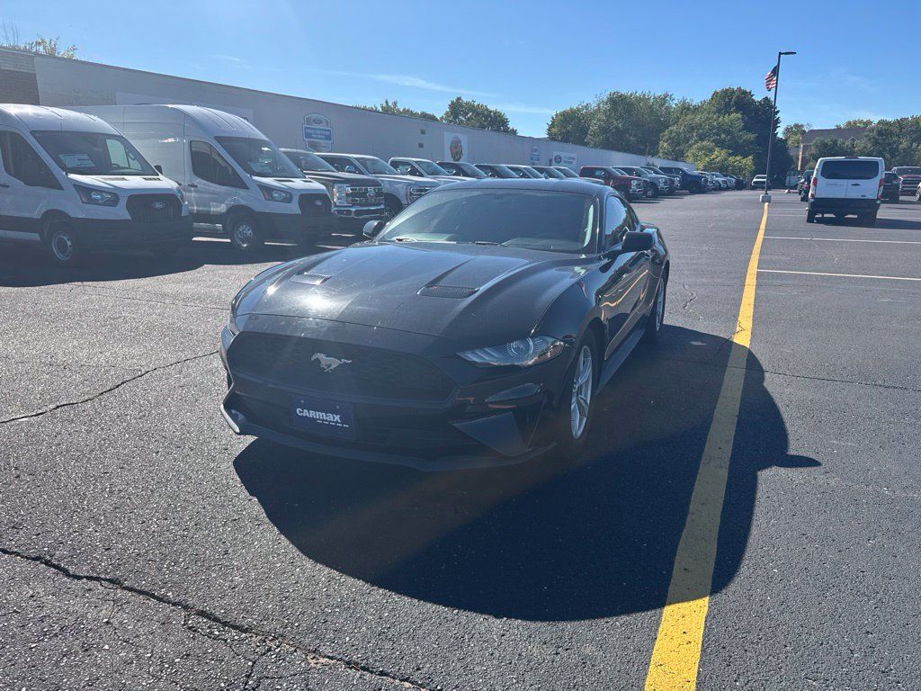 Used 2020 Ford Mustang Coupe RWD image 1