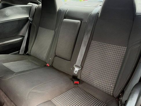 Used 2018 Dodge Challenger SXT RWD image 18