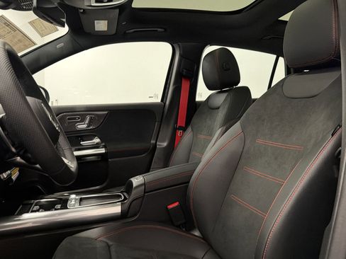 New 2026 Mercedes-Benz GLA 35 AMG 4MATIC image 21