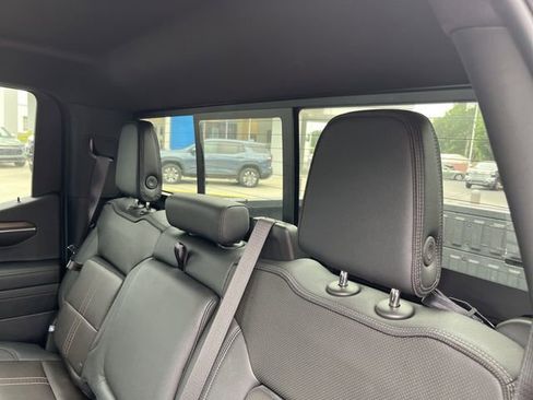 Used 2024 Chevrolet Silverado 1500 High Country w/ High Country Premium Package image 29