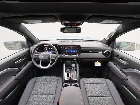 New 2025 Chevrolet Colorado Z71 w/ Technology Package image 13