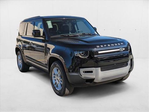 New 2025 Land Rover Defender 110 S image 7