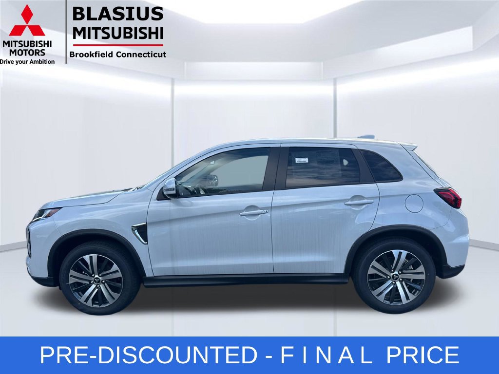 Used 2025 Mitsubishi Outlander Sport SE AWD/4WD image 13