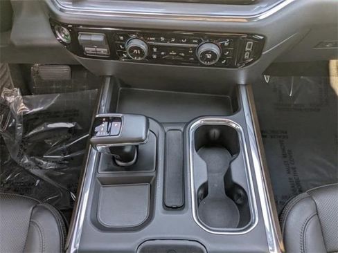 Used 2023 Chevrolet Silverado 1500 High Country w/ Technology Package image 22