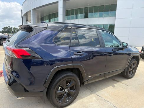 Used 2020 Toyota RAV4 XSE AWD/4WD image 3