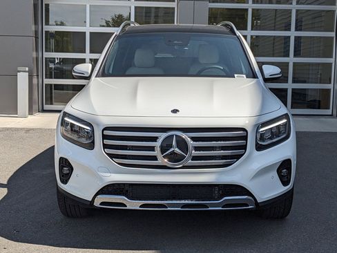 New 2025 Mercedes-Benz GLB 250 4MATIC image 9