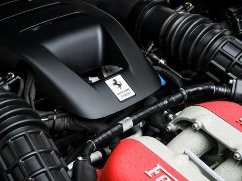 Used 2025 Ferrari Purosangue image 4