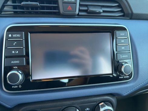 Used 2025 Nissan Versa SV image 15