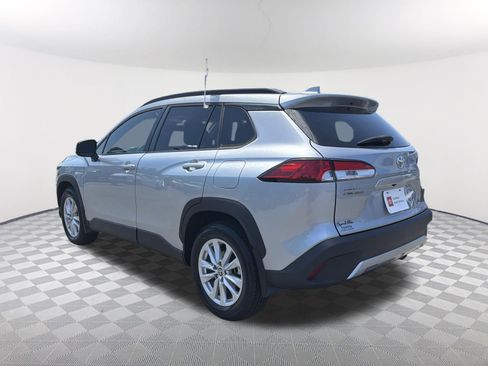 Certified 2022 Toyota Corolla Cross LE AWD/4WD image 15