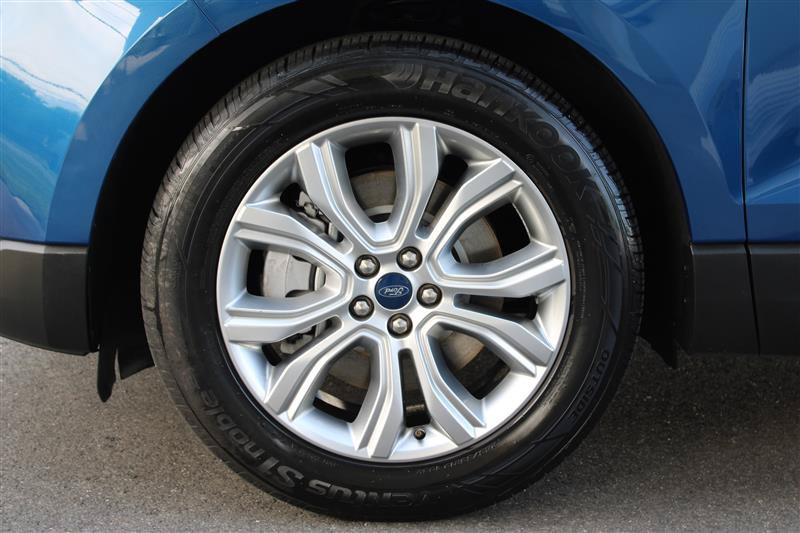 Used 2022 Ford Edge Titanium w/ Equipment Group 301A AWD/4WD image 31