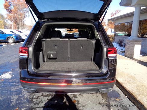 Used 2023 Volkswagen Atlas SE image 21