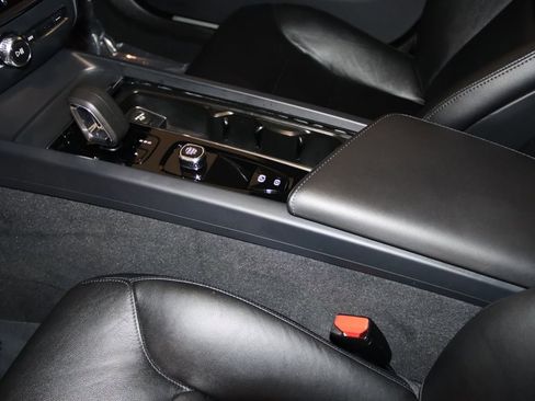 Used 2025 Volvo S60 B5 Core image 37