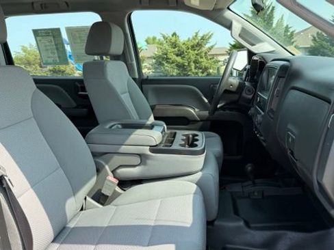 Used 2017 Chevrolet Silverado 2500 W/T AWD/4WD image 27