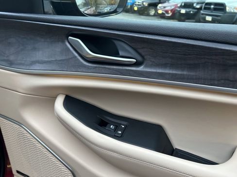 Certified 2022 Jeep Grand Cherokee L Limited image 47