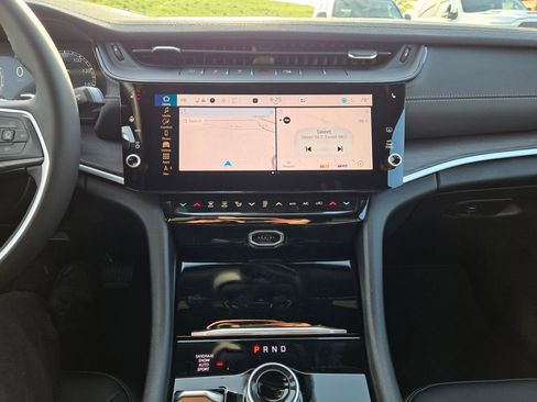 New 2026 Jeep Grand Cherokee Limited AWD/4WD image 19
