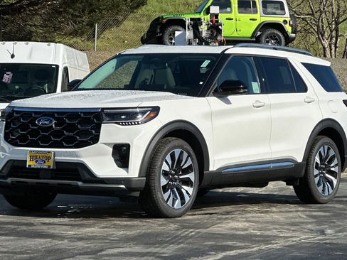 New 2026 Ford Explorer Platinum w/ LUX Leather Package AWD/4WD image 15