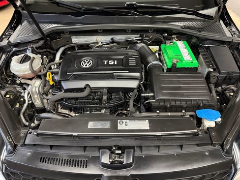 Used 2017 Volkswagen Golf Alltrack S image 29